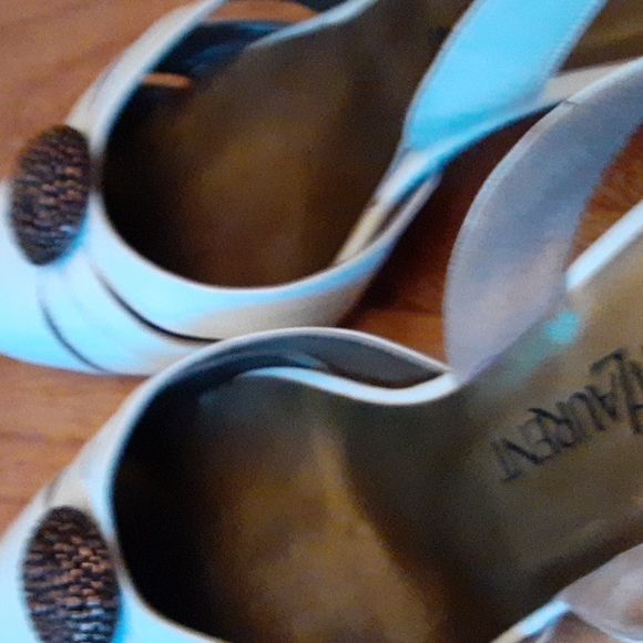 Vtg YvesSaintLaurent Open Heel Pump Sz 7M White Leather Shoe - Picture 7 of 12